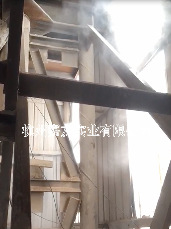 昌騰碎石車間安裝嘉友“霧王”高壓噴霧除塵系統